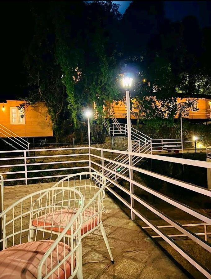 Aaroham Resort Shimla ! Luxury Cottage By Aamod Group ภายนอก รูปภาพ